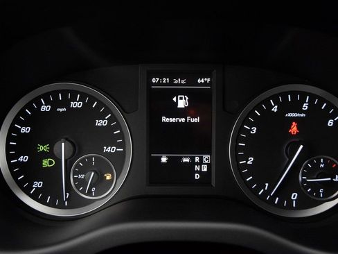 Used 2023 Mercedes-Benz Metris Passenger image 26