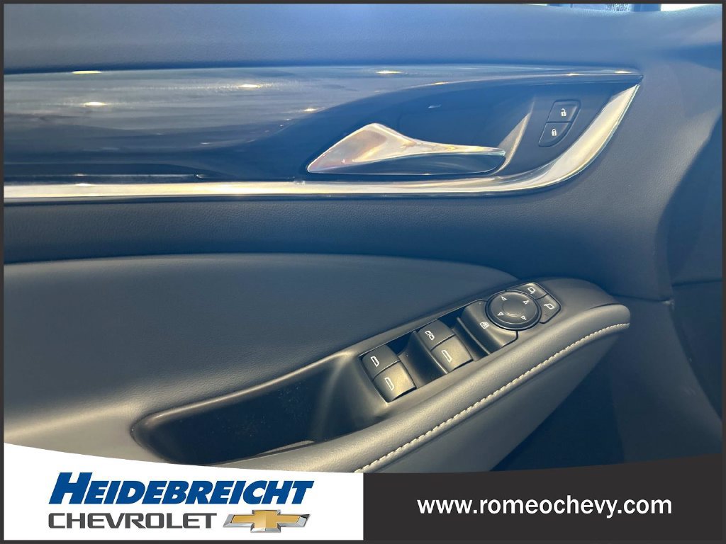 Used 2021 Buick Enclave Essence AWD/4WD image 11