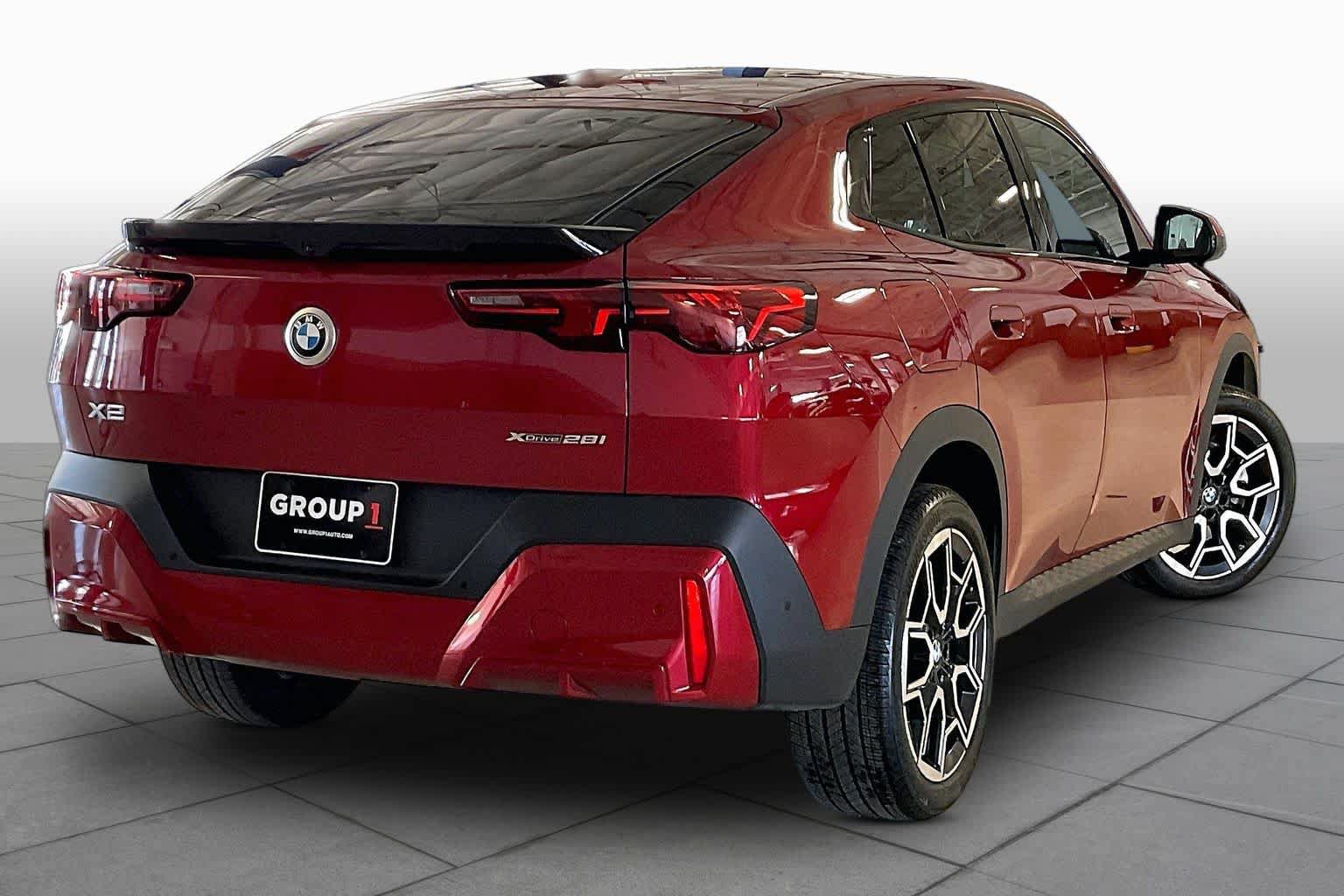 Used 2026 BMW X2 xDrive28i AWD/4WD image 12