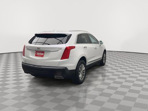 Used 2017 Cadillac XT5 Luxury w/ Driver Awareness Package image 40