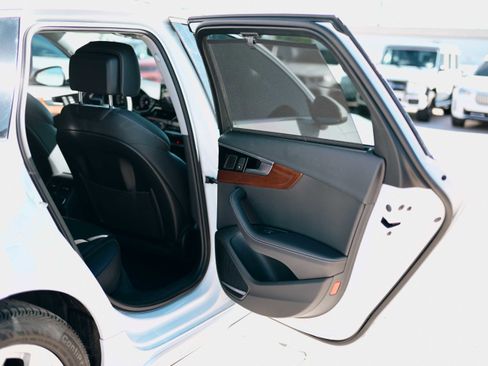 Used 2020 Audi A4 2.0T allroad Premium Plus w/ Premium Plus Package image 13