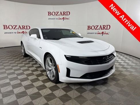 Used 2021 Chevrolet Camaro LT image 1