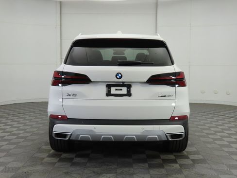 New 2026 BMW X5 sDrive40i w/ Premium Package image 6