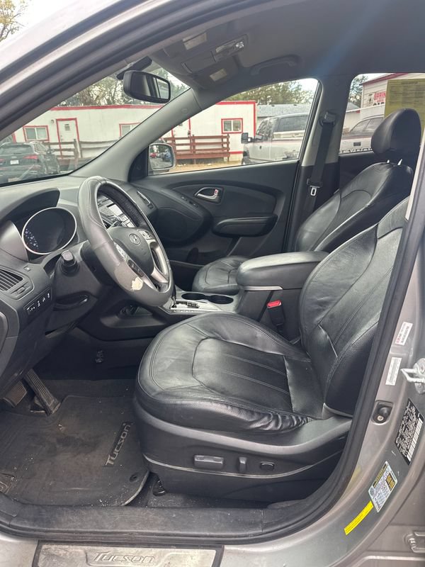 Used 2013 Hyundai Tucson Limited AWD/4WD image 2