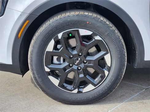 New 2026 Kia Sorento S image 7