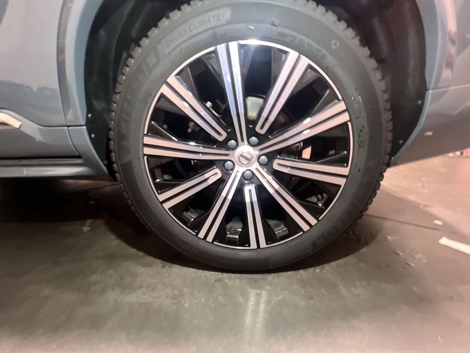Used 2023 Volvo XC90 B6 Plus AWD/4WD image 12