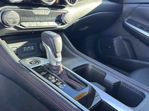 Used 2024 Nissan Sentra SR w/ SR Premium Package image 25