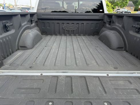 Used 2015 Ford F150 Lariat w/ Equipment Group 502A Luxury AWD/4WD image 29