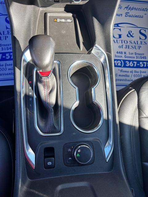 Used 2022 Chevrolet Traverse RS w/ LPO, 'HIT The Road' Package FWD image 19