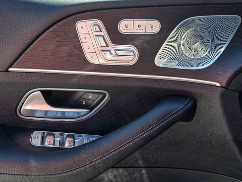 New 2026 Mercedes-Benz GLS 450 4MATIC image 12