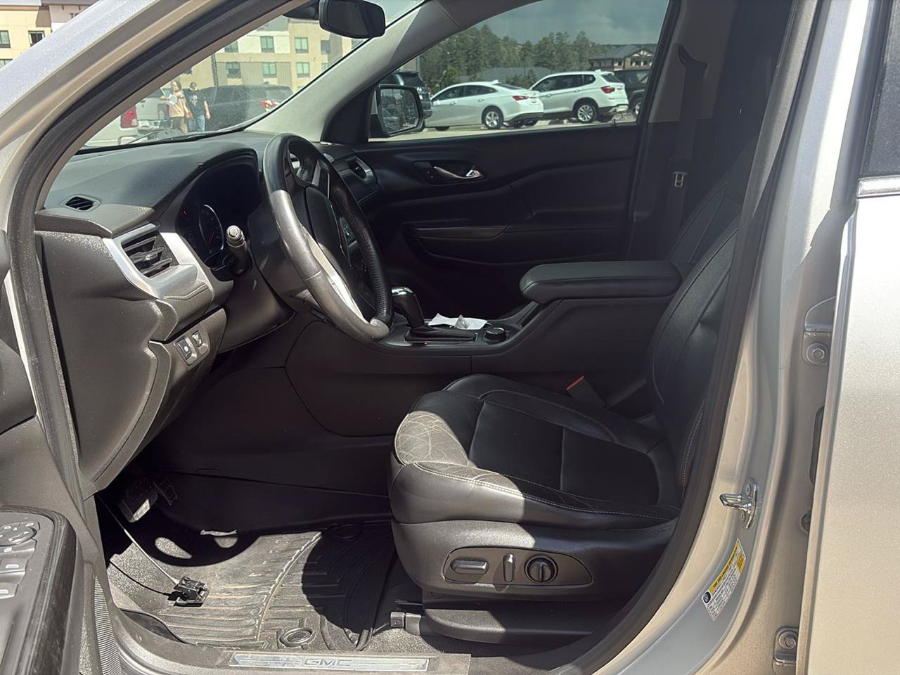 Used 2017 GMC Acadia SLT FWD image 10