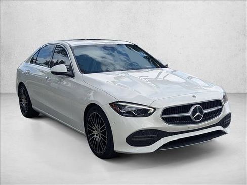 Used 2023 Mercedes-Benz C 300 4MATIC Sedan image 3