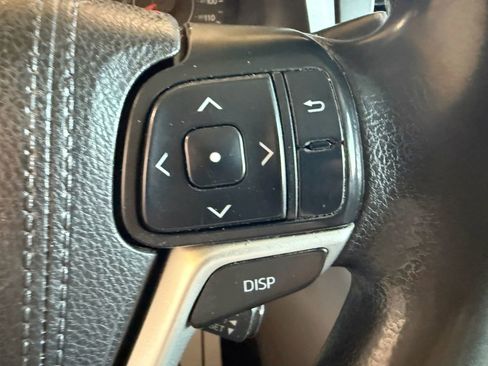 Used 2015 Toyota Sienna LE image 21