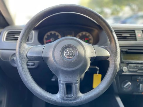 Used 2011 Volkswagen Jetta SE image 14