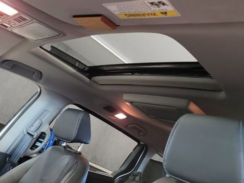 Used 2023 Honda Odyssey Touring image 11