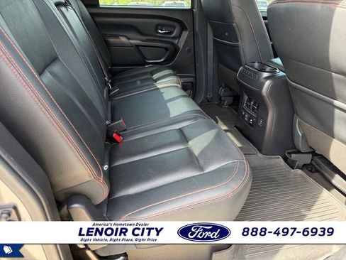 Used 2023 Nissan Titan PRO-4X w/ Pro-4x Convenience Package AWD/4WD image 12