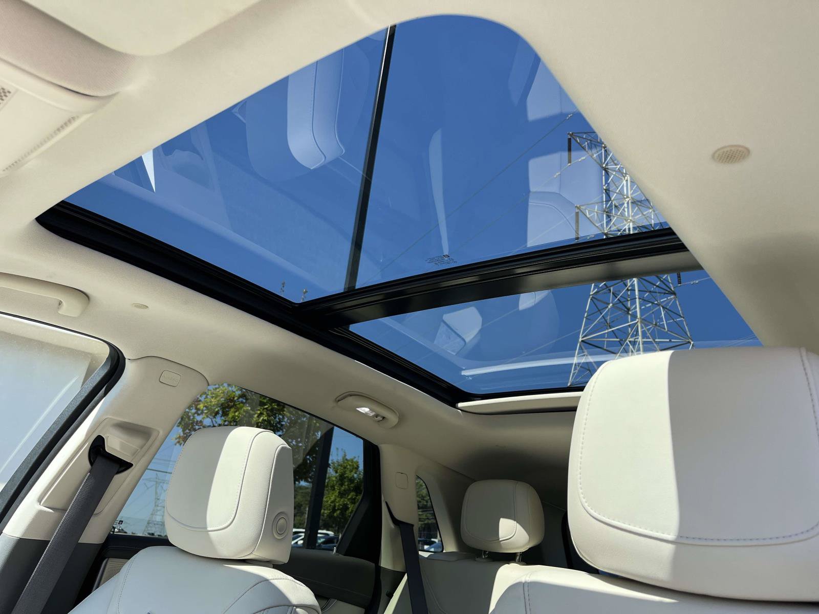 Used 2024 Cadillac XT5 Premium Luxury w/ Technology Package FWD image 21