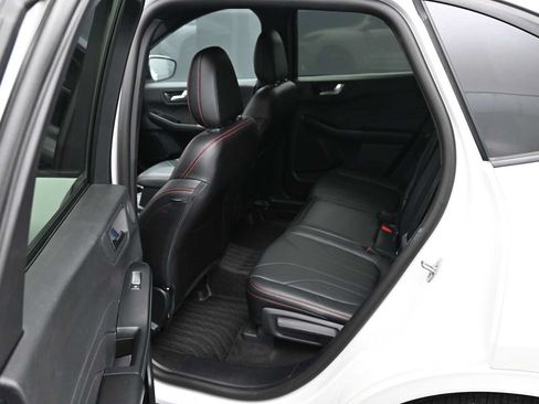 Certified 2025 Ford Escape ST-Line Elite w/ Premium Technology Package AWD/4WD image 30