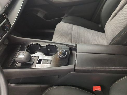 Used 2021 Nissan Rogue SV AWD/4WD image 17