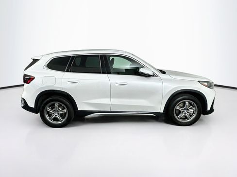 Used 2025 BMW X1 xDrive28i AWD/4WD image 10