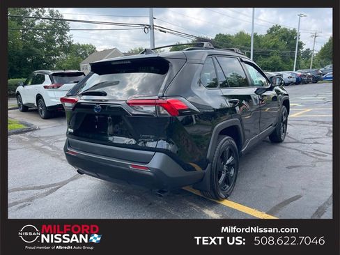 Used 2021 Toyota RAV4 Limited AWD/4WD image 5