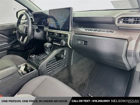 Used 2024 Toyota Tacoma TRD Sport image 27