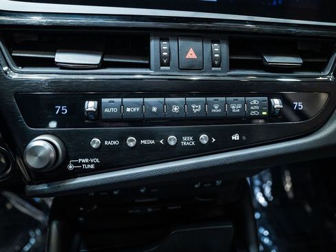 Used 2022 Lexus ES 350 w/ Premium Package image 22