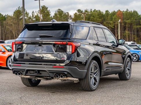 New 2026 Ford Explorer ST w/ Sun And Sound Package image 4