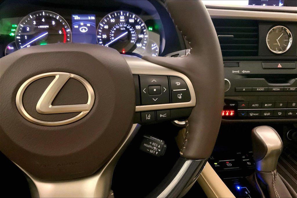 Used 2019 Lexus RX 450h AWD w/ Luxury Package image 19