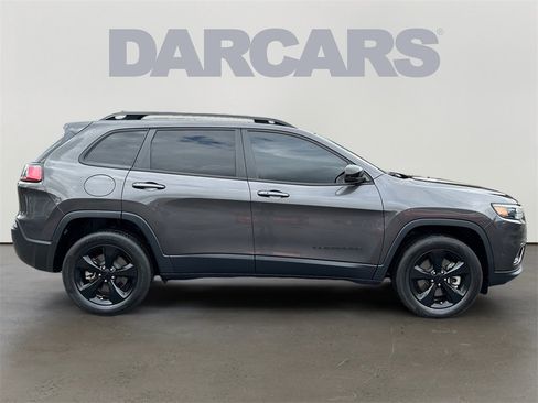 Used 2023 Jeep Cherokee Altitude Lux w/ Lux Elite Package image 8