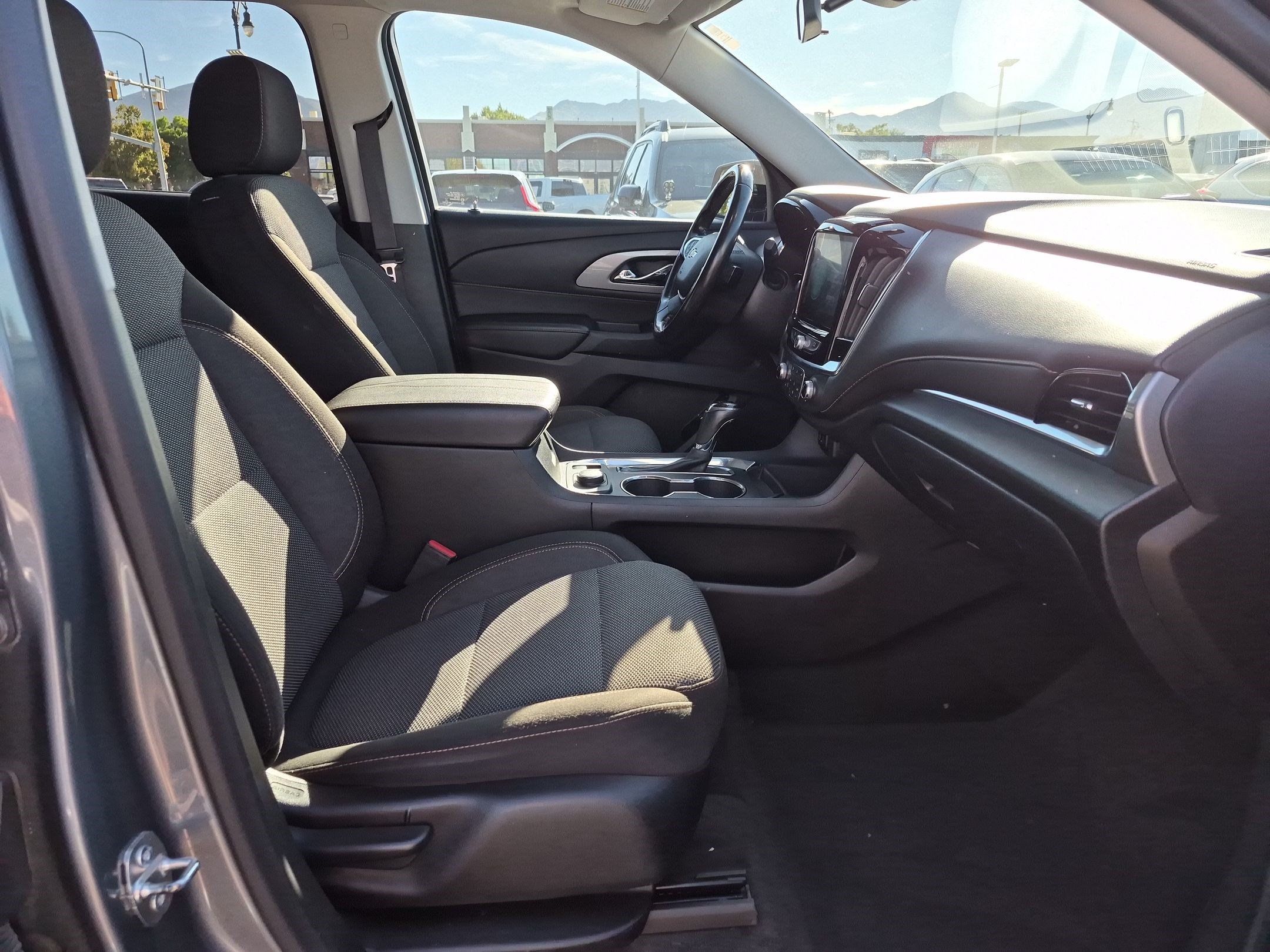Used 2019 Chevrolet Traverse LT w/ LPO, Blackout Package AWD/4WD image 30