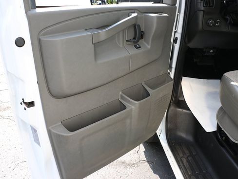 Used 2021 Chevrolet Express 3500 w/ Power Convenience Package RWD image 34