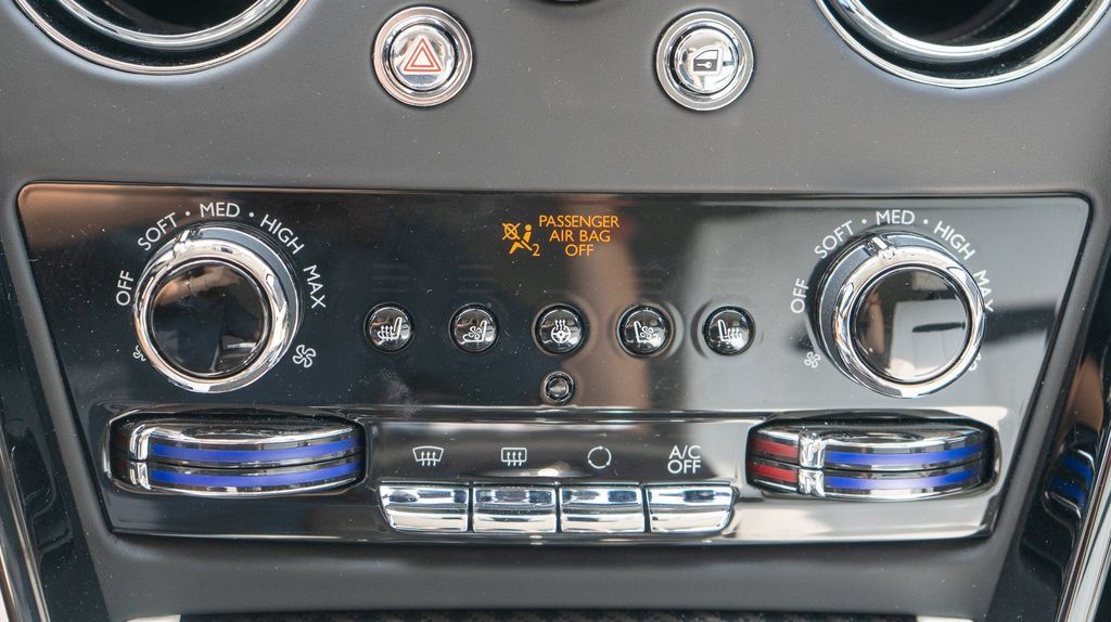 New 2027 Rolls-Royce Cullinan Black Badge AWD/4WD image 17