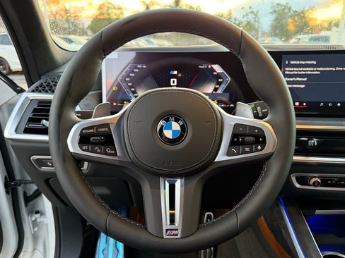 New 2026 BMW X7 M60i w/ Executive Package image 22