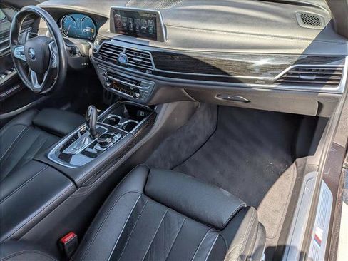 Used 2016 BMW 740i RWD image 19