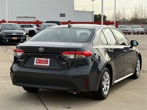 Used 2025 Toyota Corolla LE image 4