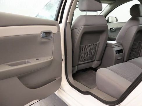 Used 2008 Chevrolet Malibu LS image 22