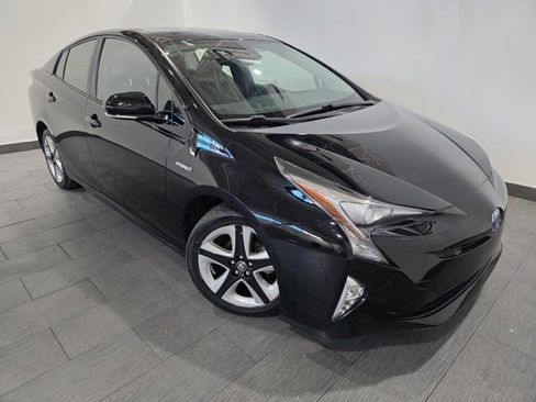 Used 2016 Toyota Prius Four Touring image 7