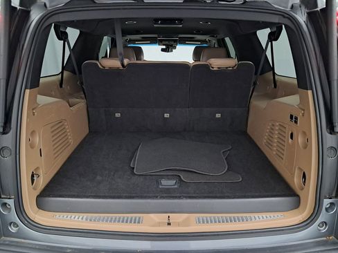 Used 2020 Cadillac Escalade ESV Platinum image 47