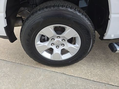 Used 2023 RAM 1500 Big Horn AWD/4WD image 30