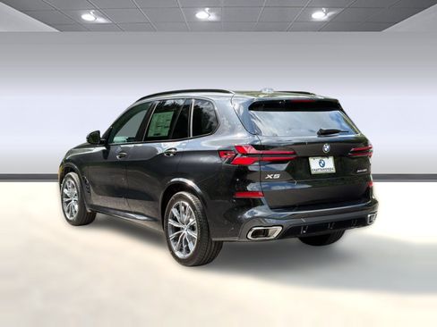 New 2026 BMW X5 xDrive40i w/ M Sport Package AWD/4WD image 3
