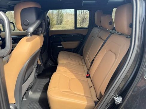 New 2026 Land Rover Defender 110 X-Dynamic SE AWD/4WD image 14