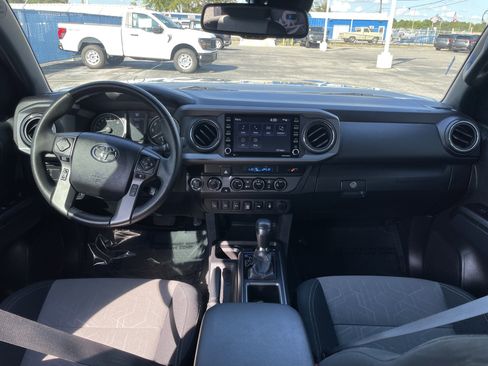 Used 2023 Toyota Tacoma TRD Off-Road w/ Technology Package image 33