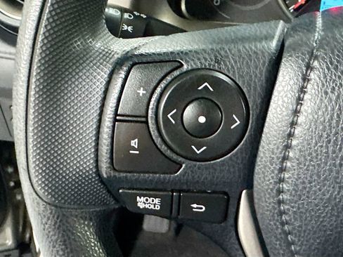 Used 2015 Toyota RAV4 LE image 8