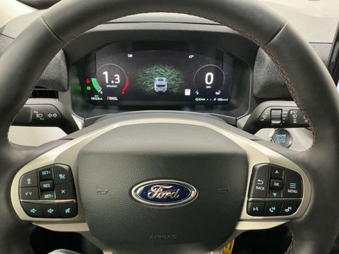 New 2026 Ford Explorer Active w/ Active Comfort Package image 11