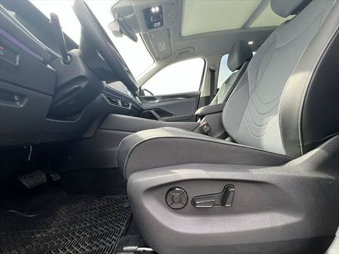 New 2026 Volkswagen Tiguan SE AWD/4WD image 12