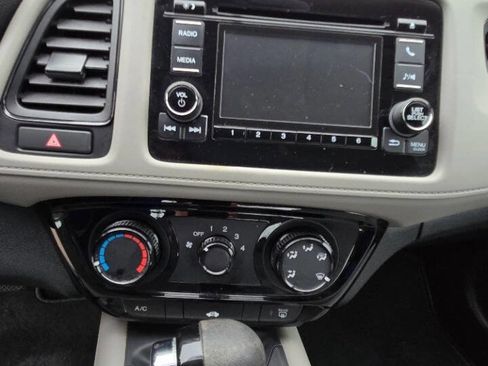 Used 2021 Honda HR-V LX image 26