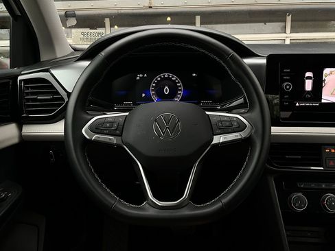 Used 2025 Volkswagen Taos S image 31