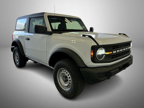 New 2025 Ford Bronco 2-Door image 3