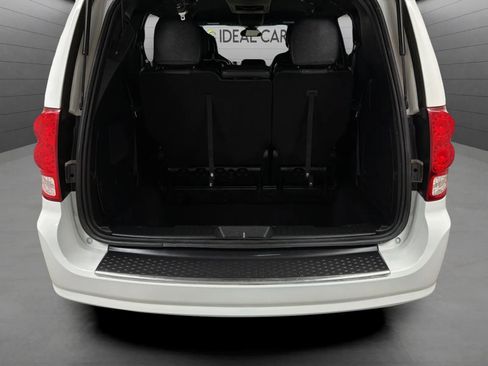 Used 2019 Dodge Grand Caravan GT FWD image 18